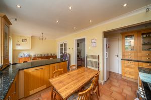 DINING KITCHEN- click for photo gallery